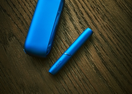 Stellar blue IQOS 3 DUO holder and charger